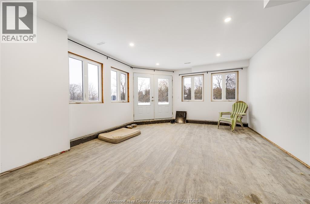 856 Talbot, Lakeshore, ON - Indoor Photo Showing Other Room