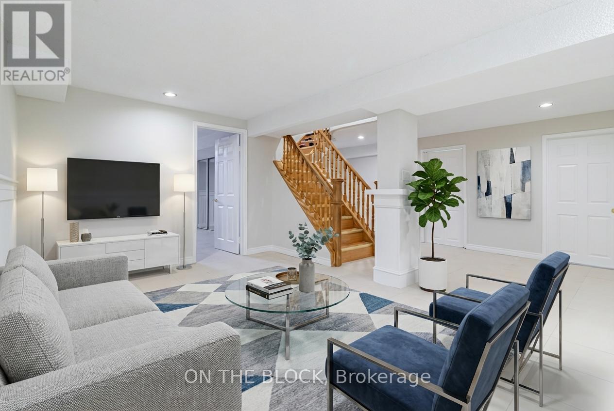Virtually Staged - 409 Silverthorne Crescent, Mississauga, ON - Indoor Photo Showing Living Room