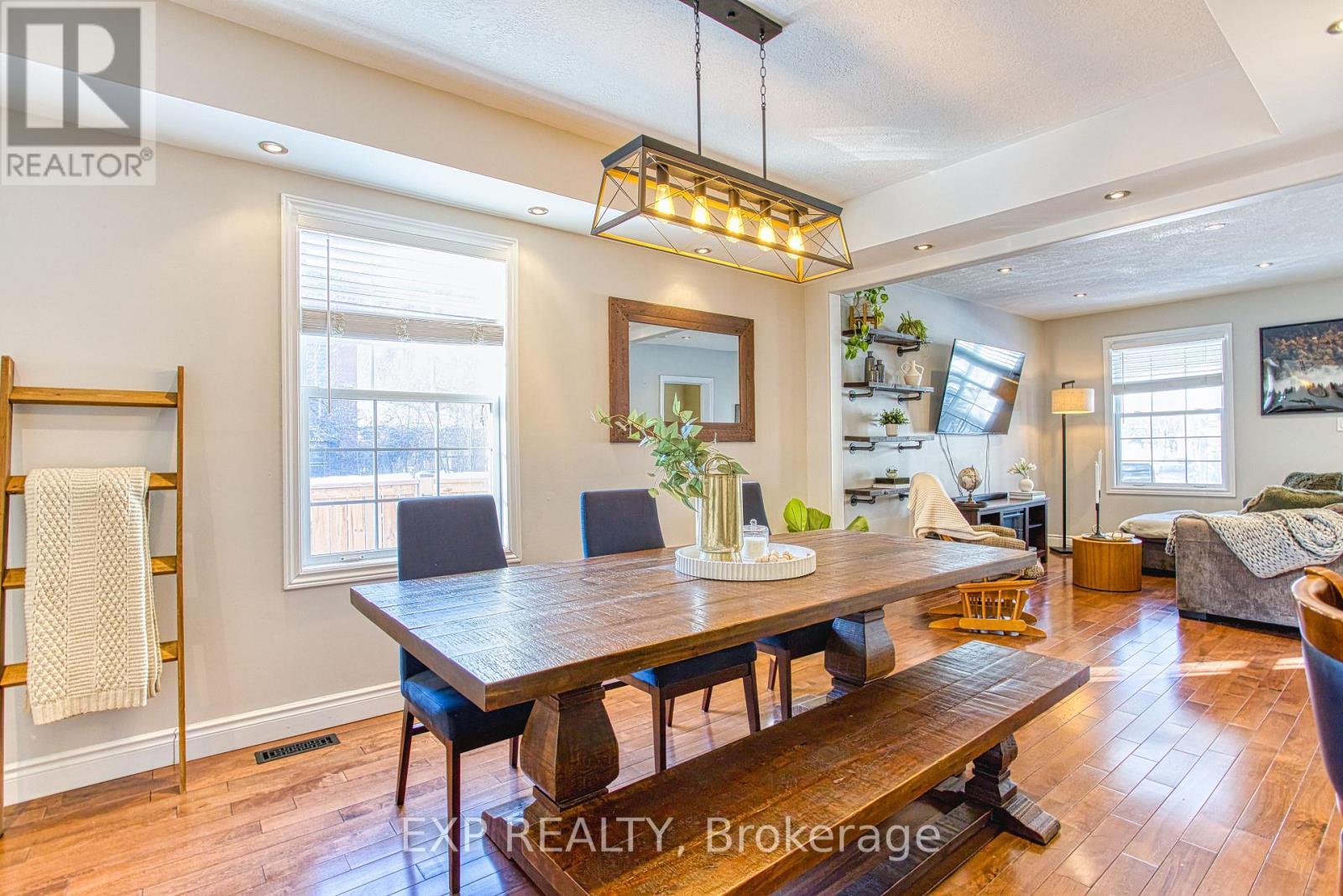 153 Gladstone Avenue, Hamilton, ON - Indoor Photo Showing Dining Room