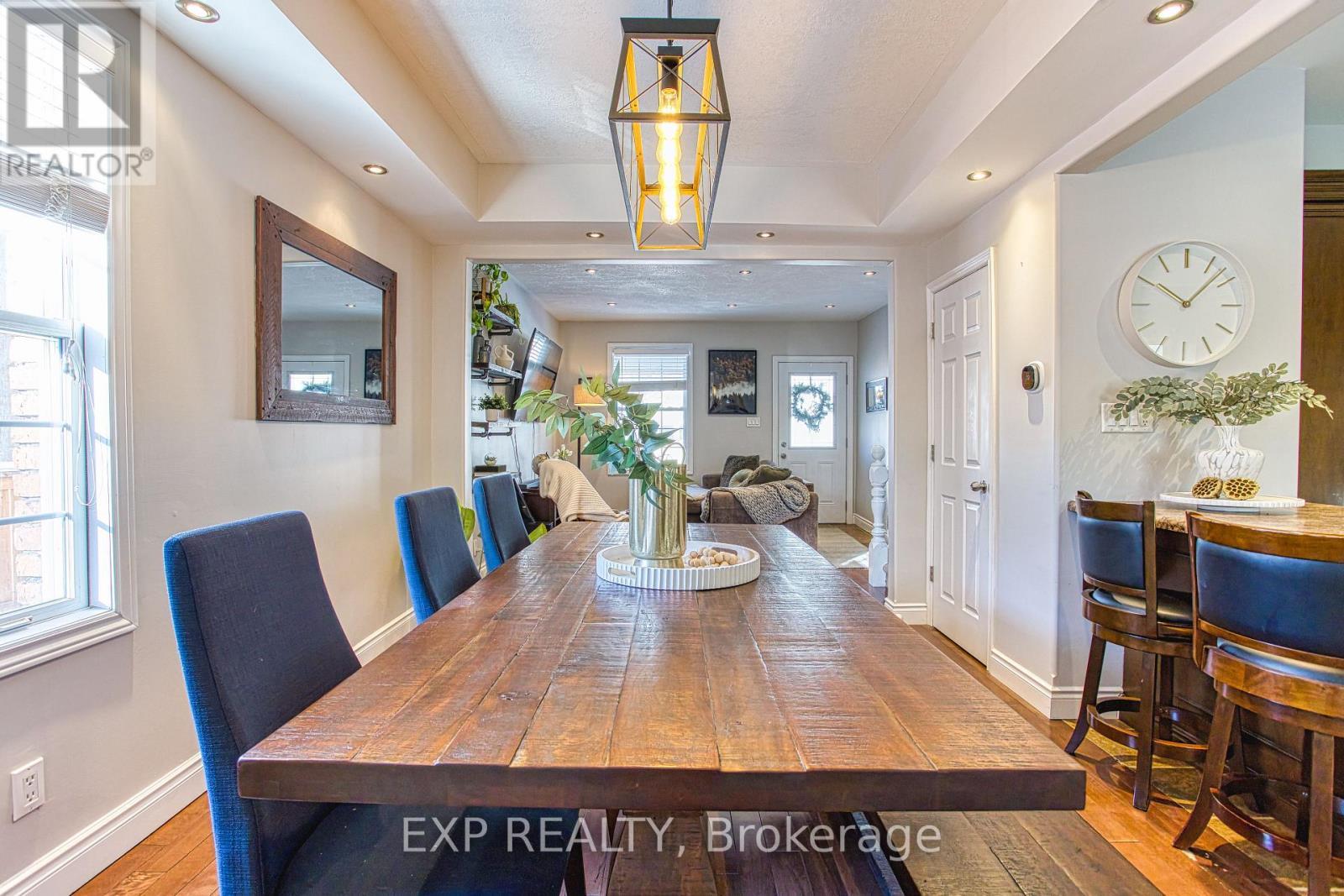 153 Gladstone Avenue, Hamilton, ON - Indoor Photo Showing Dining Room