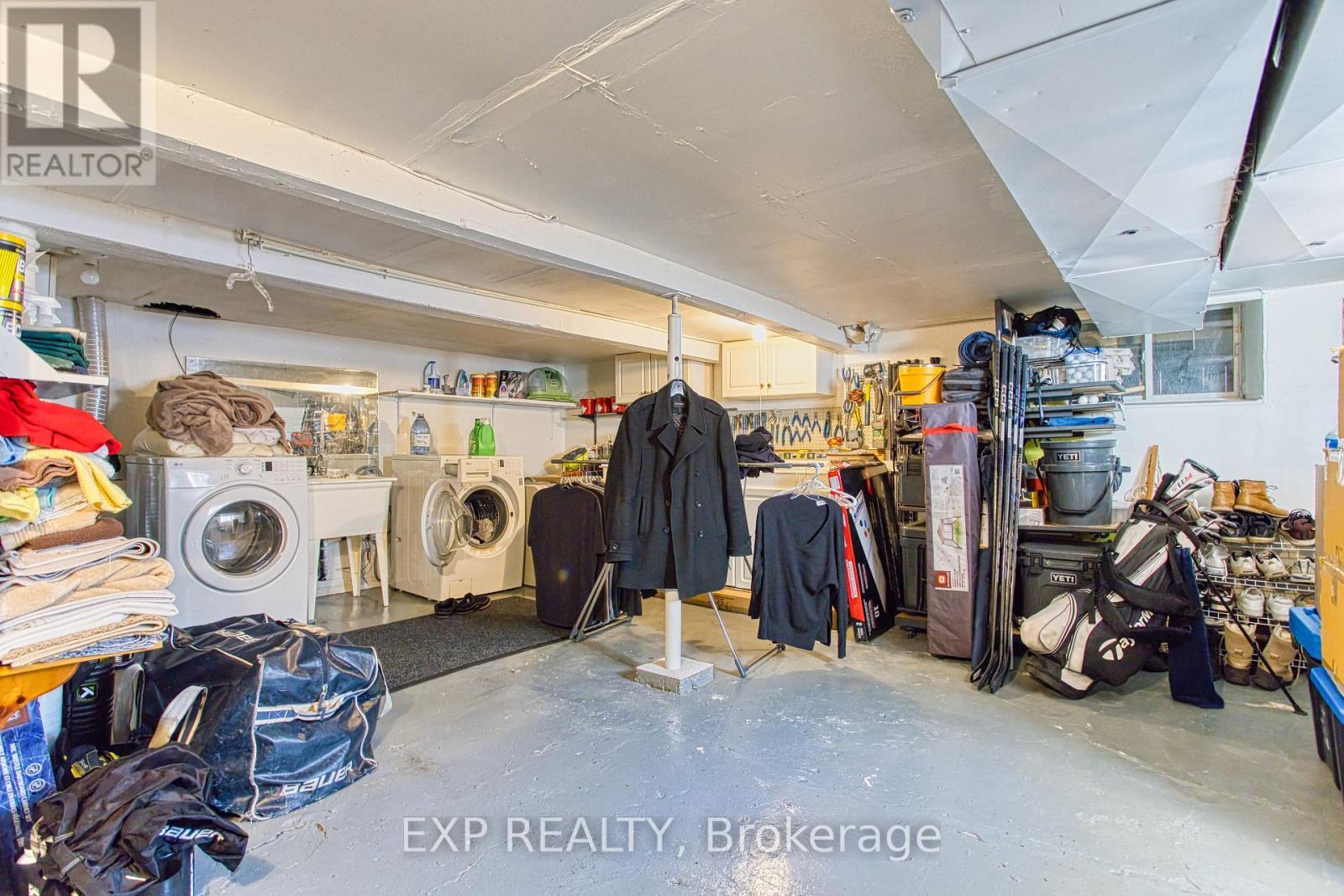 153 Gladstone Avenue, Hamilton, ON - Indoor Photo Showing Garage