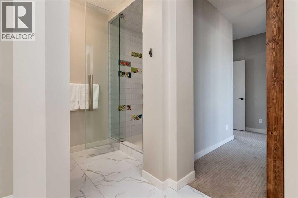 687 Cranston Avenue Se, Calgary, AB - Indoor Photo Showing Bathroom