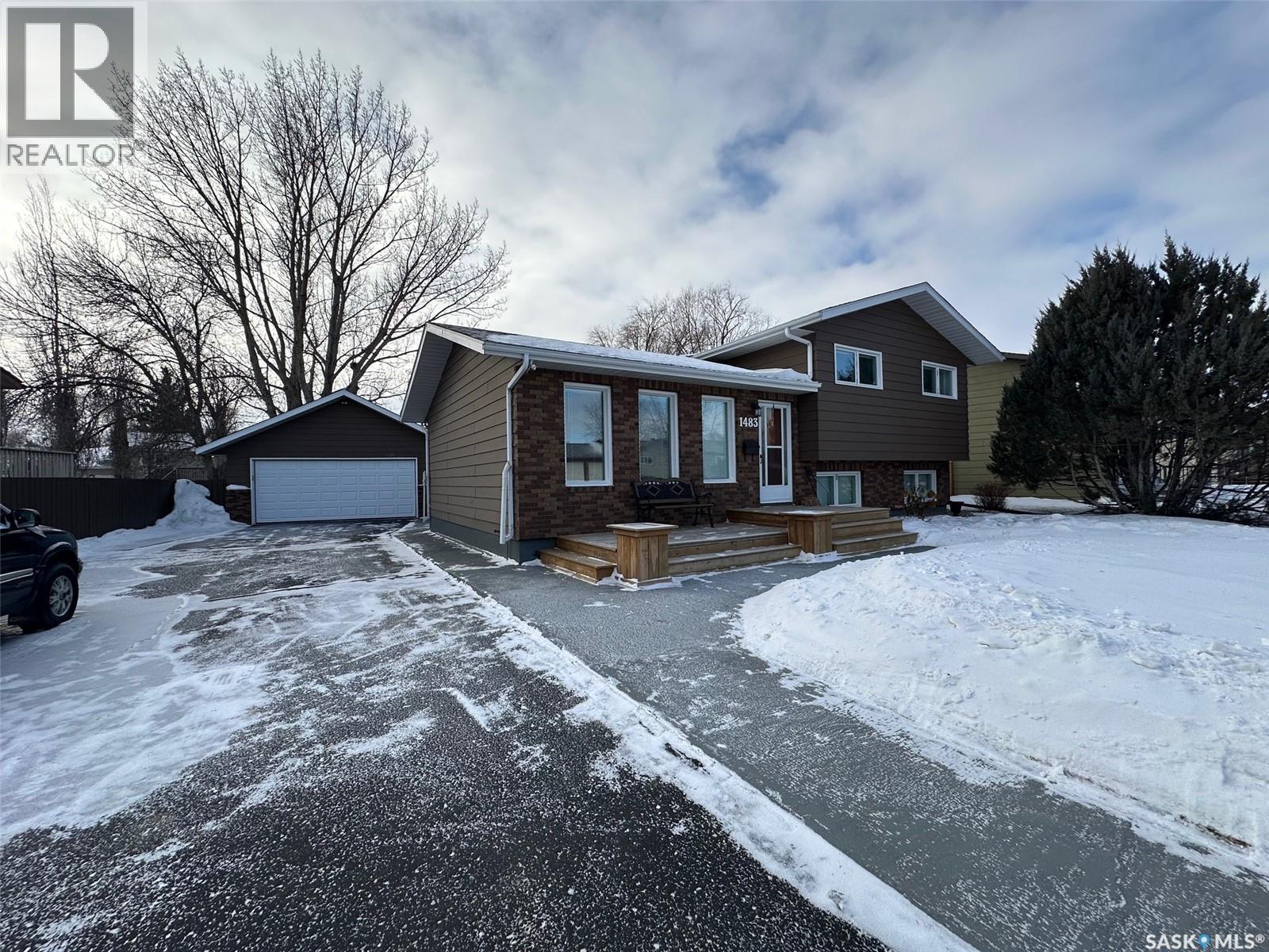 1483 Mather Crescent, Estevan, SK - Outdoor