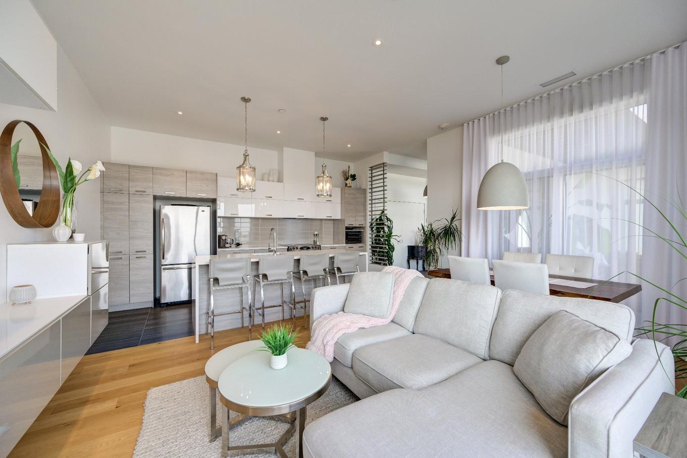 Vue d'ensemble - 1702-1400 Rue Lucien-Paiement, Laval (Laval-Des-Rapides), QC - Indoor Photo Showing Living Room