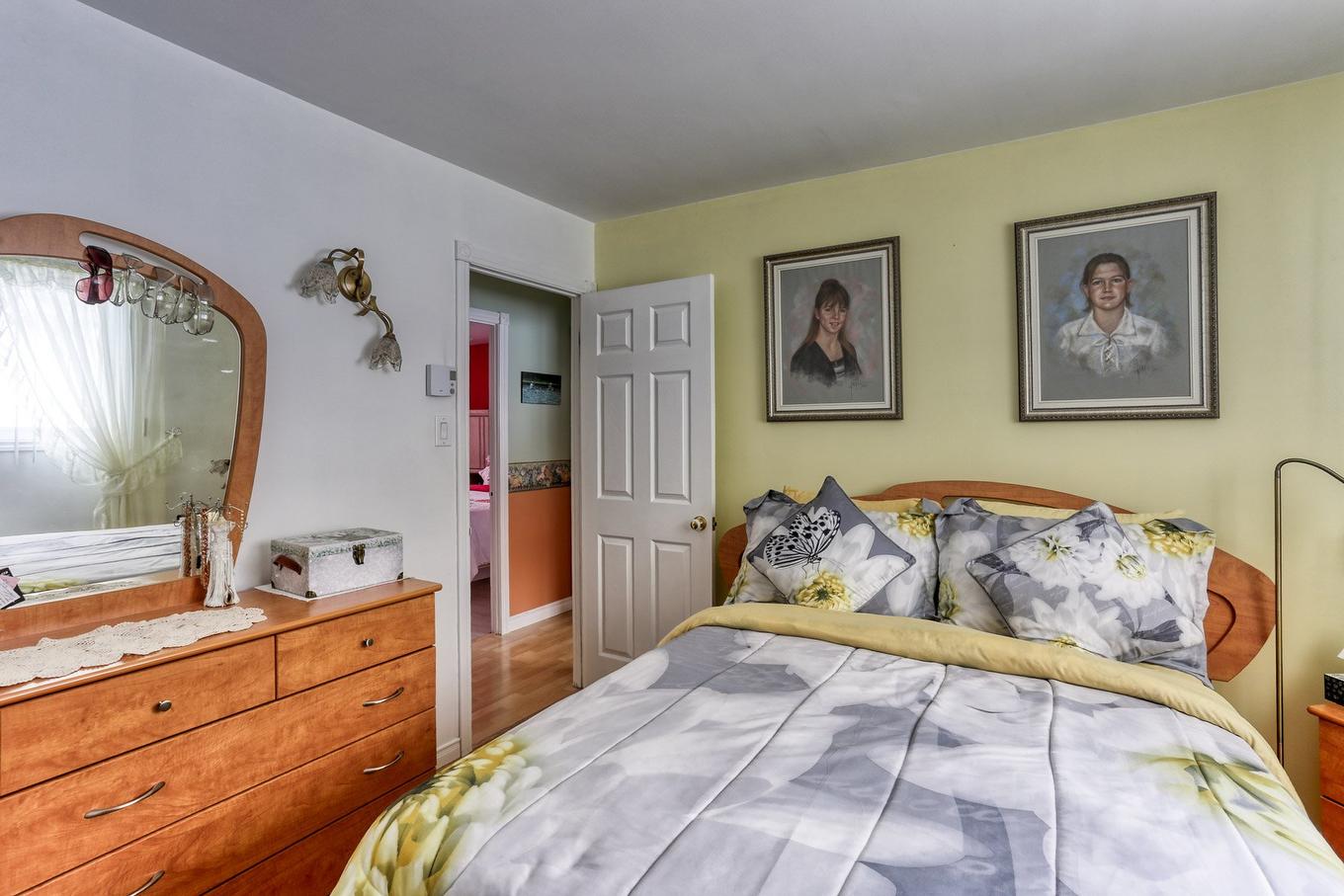 Chambre à coucher - 2492 Av. Glenada, Shawinigan, QC - Indoor Photo Showing Bedroom