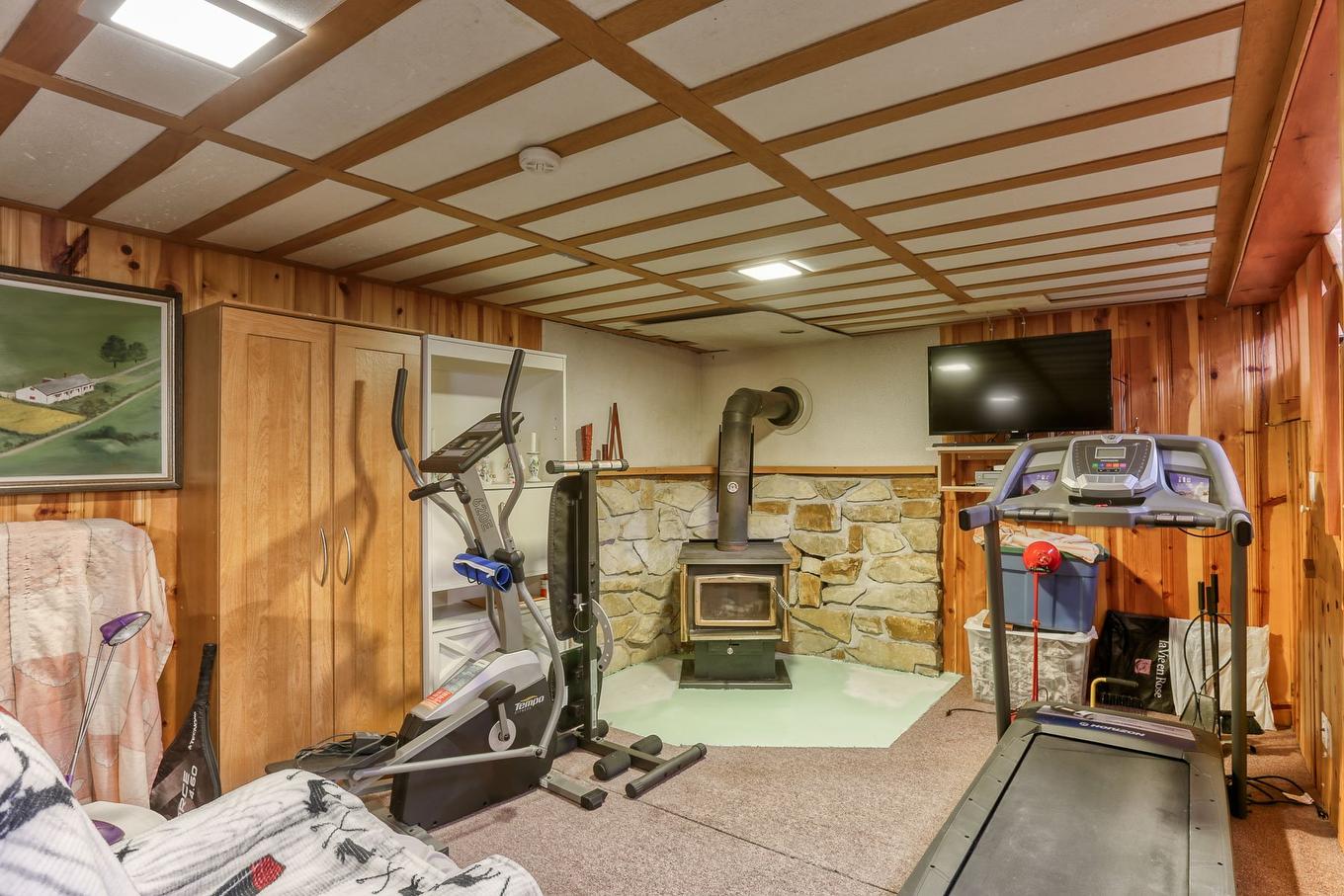 Salle familiale - 2492 Av. Glenada, Shawinigan, QC - Indoor Photo Showing Gym Room