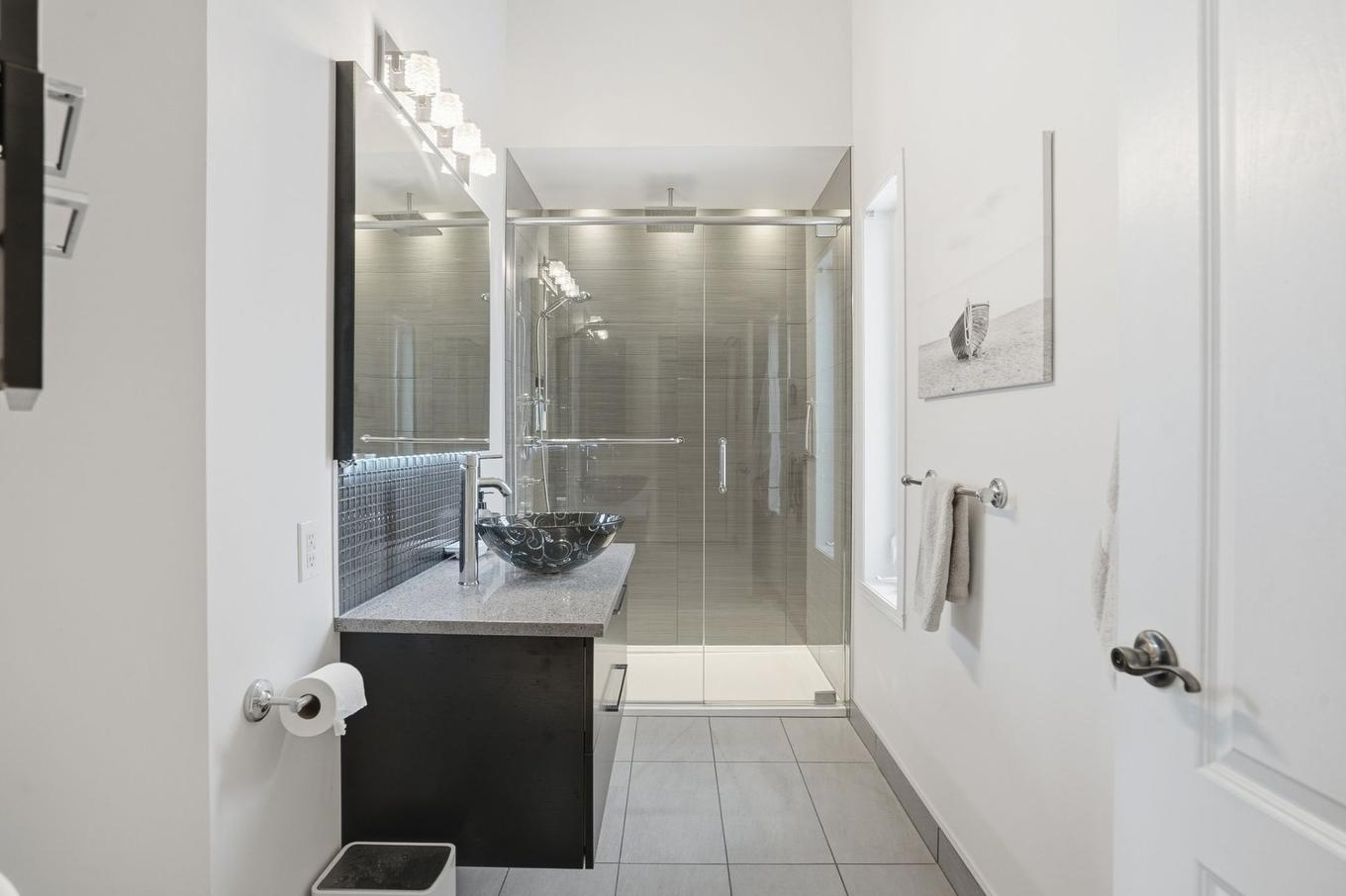 Salle de bains - 148 Rue De Normandie, Saint-Basile-Le-Grand, QC - Indoor Photo Showing Bathroom