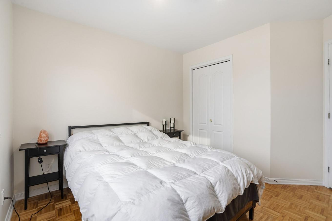 Chambre à coucher - 148 Rue De Normandie, Saint-Basile-Le-Grand, QC - Indoor Photo Showing Bedroom