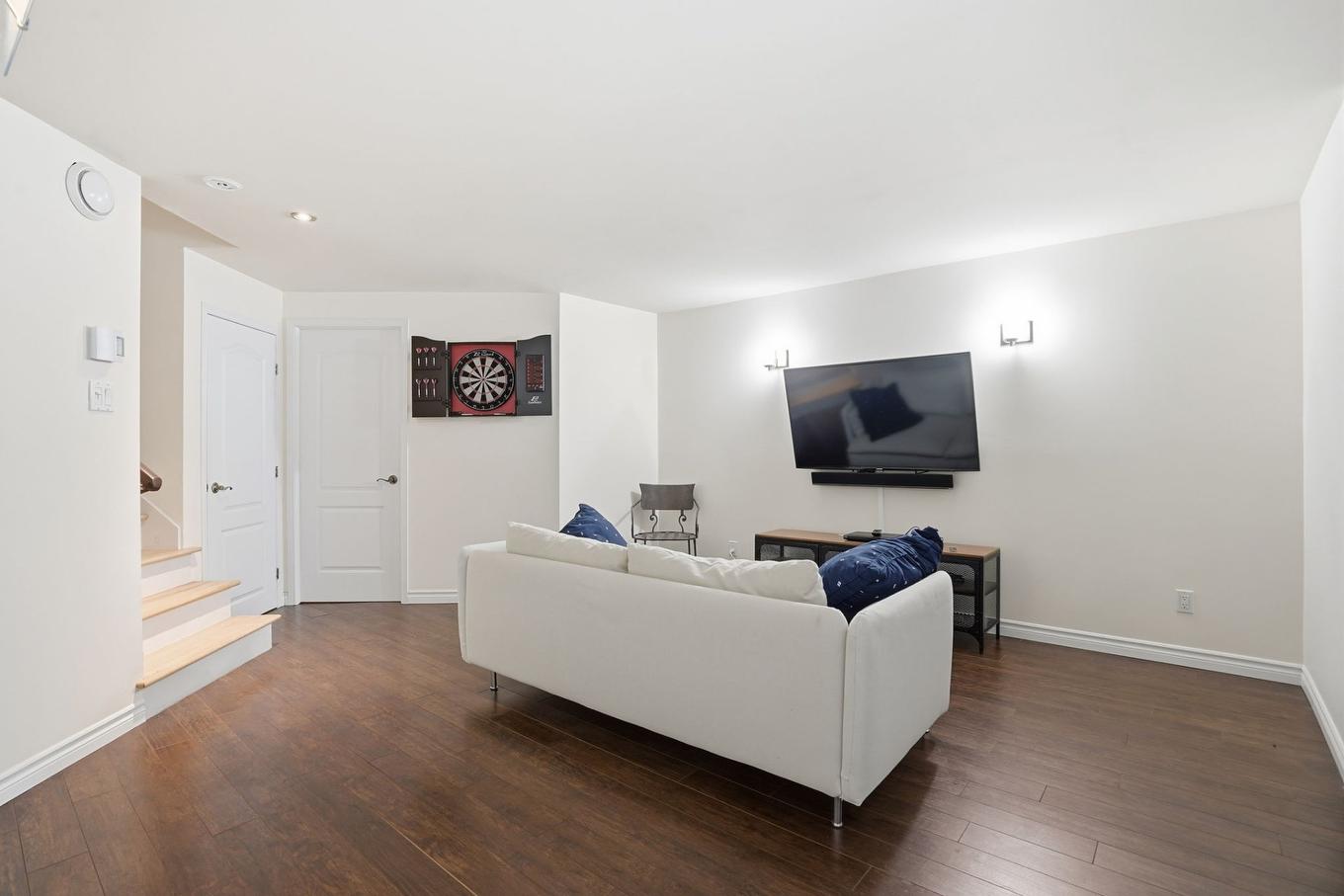 Salle familiale - 148 Rue De Normandie, Saint-Basile-Le-Grand, QC - Indoor Photo Showing Living Room