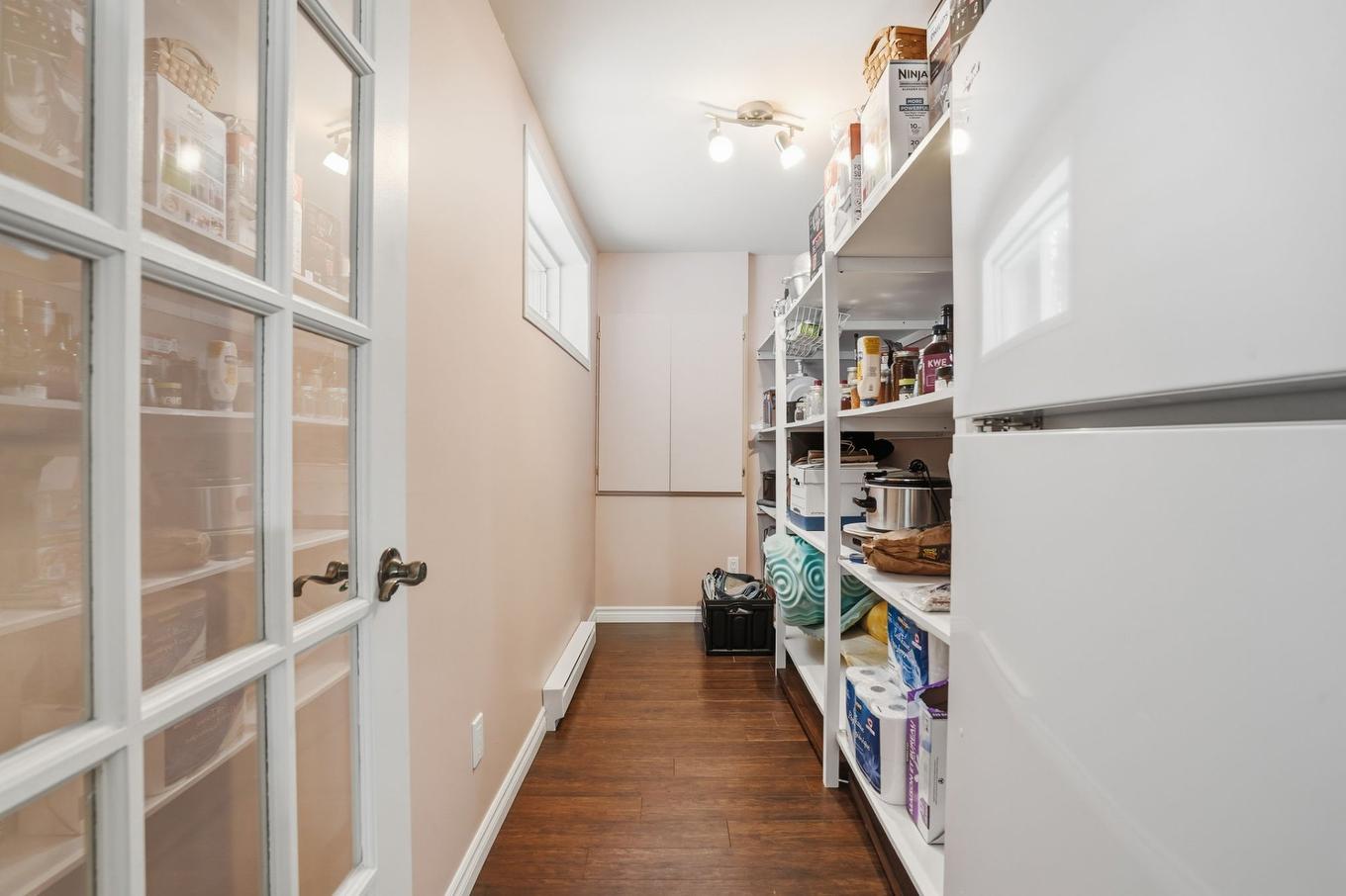 Rangement - 148 Rue De Normandie, Saint-Basile-Le-Grand, QC - Indoor