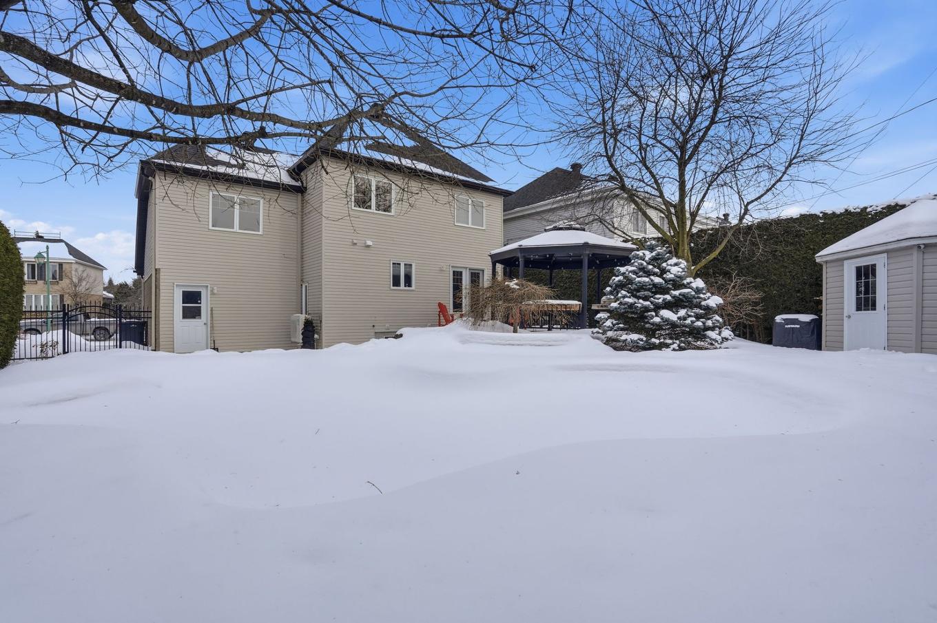 Cour - 148 Rue De Normandie, Saint-Basile-Le-Grand, QC - Outdoor