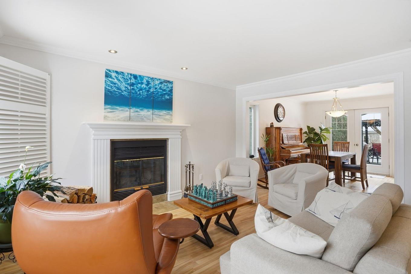 Salon - 148 Rue De Normandie, Saint-Basile-Le-Grand, QC - Indoor Photo Showing Living Room With Fireplace