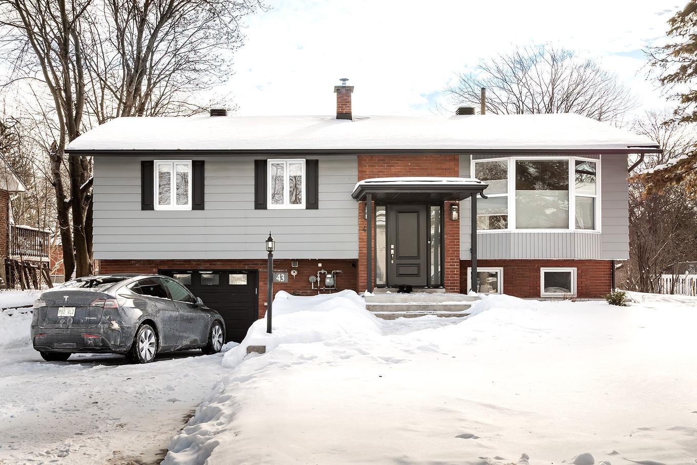 Frontage - 43 Rue Rockwood, Dollard-Des-Ormeaux, QC - Outdoor With Facade