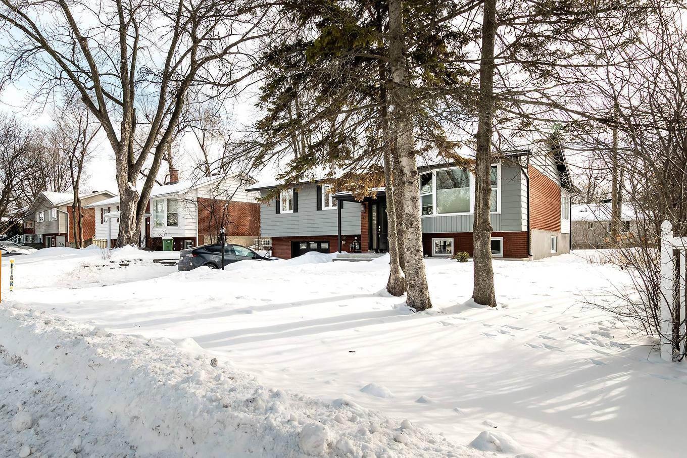 Exterior - 43 Rue Rockwood, Dollard-Des-Ormeaux, QC - Outdoor With Facade