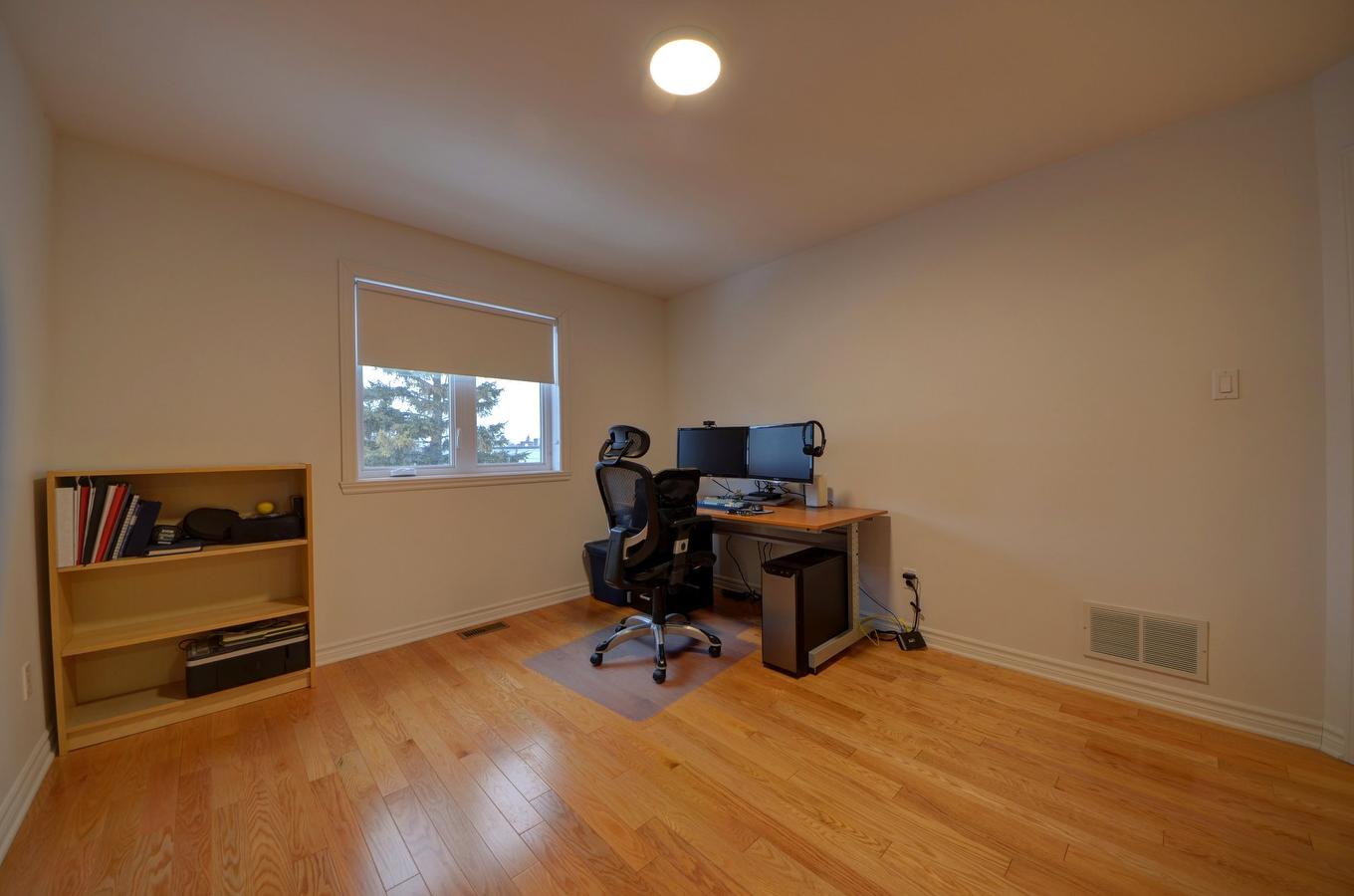Bedroom - 5527 Rue Aline, Brossard, QC - Indoor Photo Showing Office
