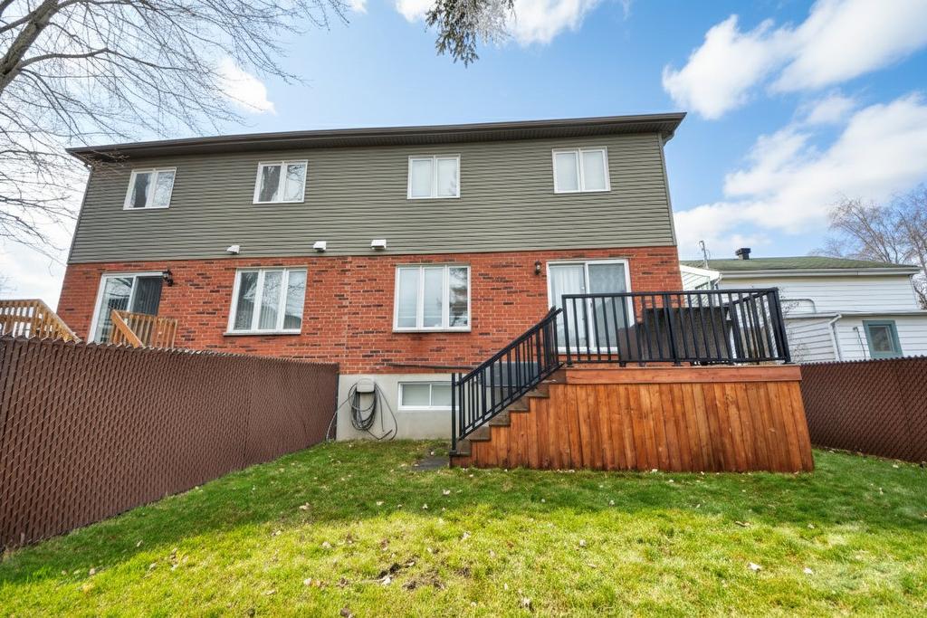 Back facade - 5527 Rue Aline, Brossard, QC - Outdoor With Exterior
