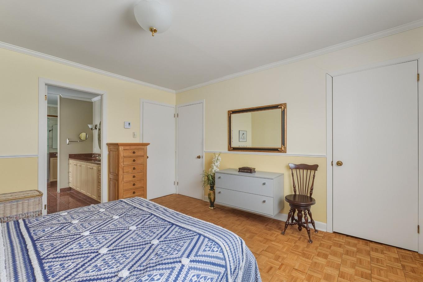 Chambre à coucher - 2540 Rue Des Hospitalières, Québec (Sainte-Foy/Sillery/Cap-Rouge), QC - Indoor Photo Showing Bedroom