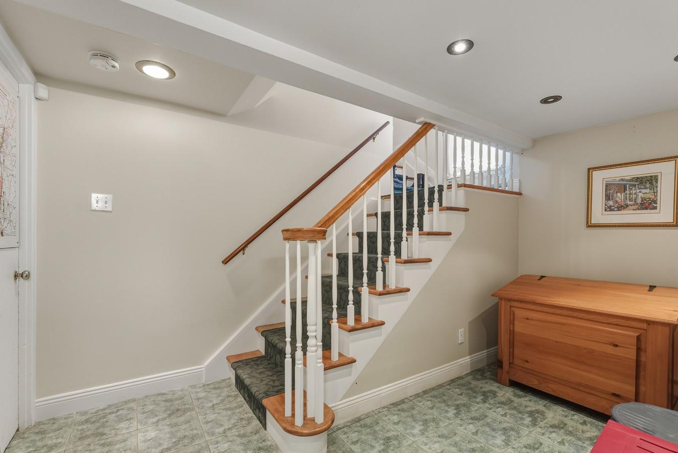 Sous-sol - 2540 Rue Des Hospitalières, Québec (Sainte-Foy/Sillery/Cap-Rouge), QC - Indoor Photo Showing Other Room