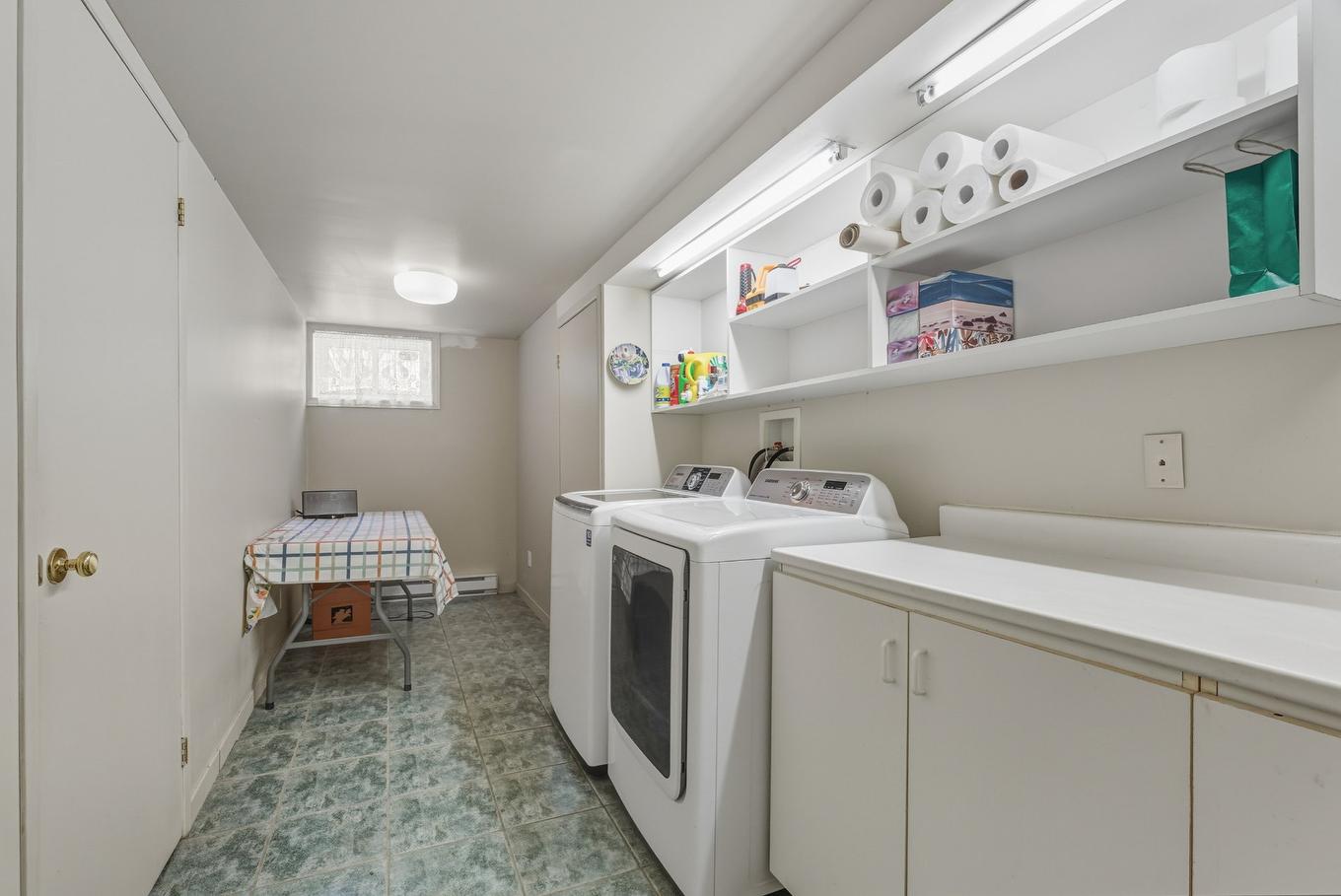 Salle de lavage - 2540 Rue Des Hospitalières, Québec (Sainte-Foy/Sillery/Cap-Rouge), QC - Indoor Photo Showing Laundry Room