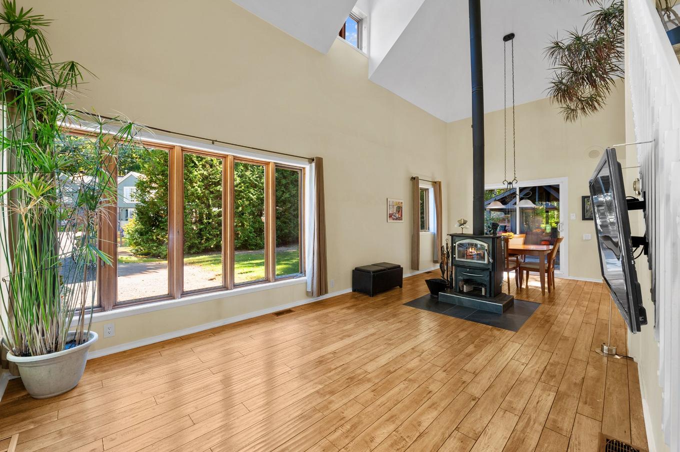 Salon - 27Z Ch. De St-Moritz, Saint-Sauveur, QC - Indoor