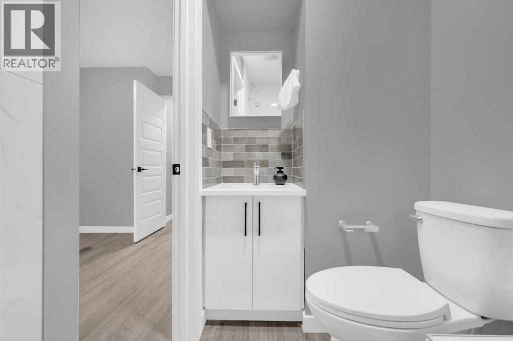 5868 Dalcastle Drive Nw, Calgary, AB - Indoor Photo Showing Bathroom