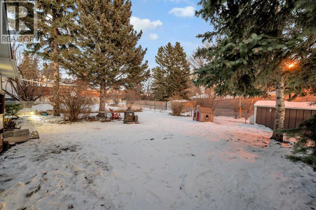 5868 Dalcastle Drive Nw, Calgary, AB - Outdoor