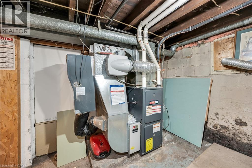 1256 Cannon Street E, Hamilton, ON - Indoor Photo Showing Basement