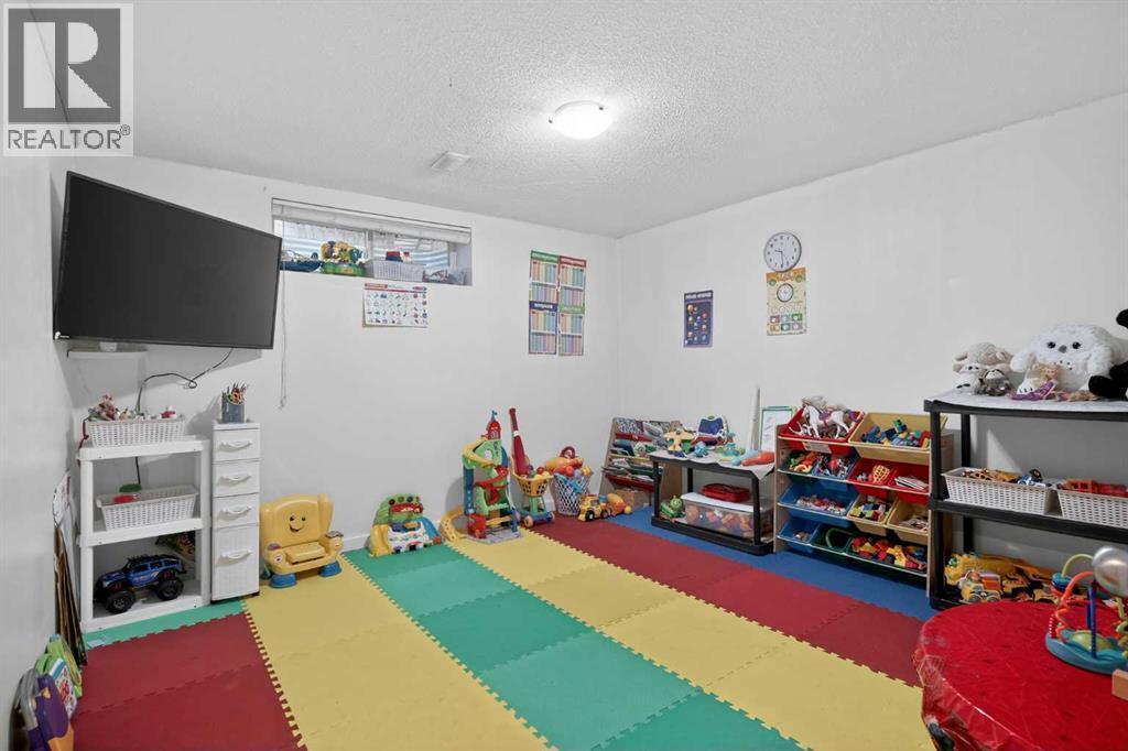 143 Taralake Way Ne, Calgary, AB - Indoor Photo Showing Other Room