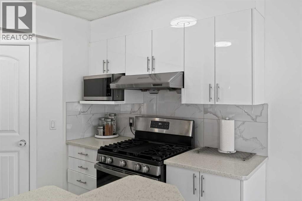 143 Taralake Way Ne, Calgary, AB - Indoor Photo Showing Kitchen