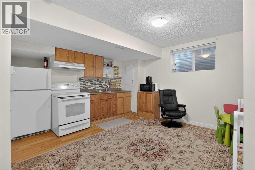 143 Taralake Way Ne, Calgary, AB - Indoor Photo Showing Kitchen
