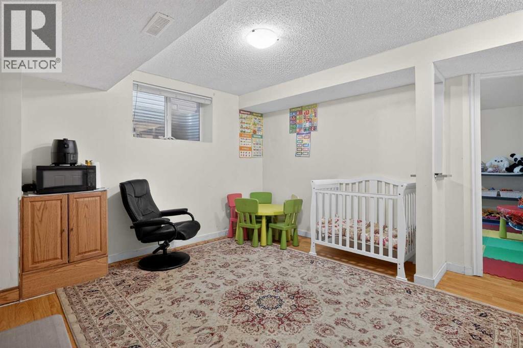143 Taralake Way Ne, Calgary, AB - Indoor Photo Showing Bedroom