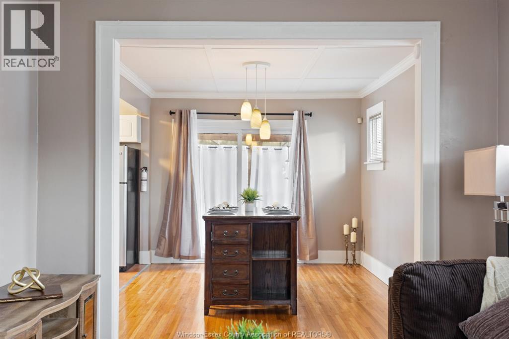 936 Arthur, Windsor, ON - Indoor