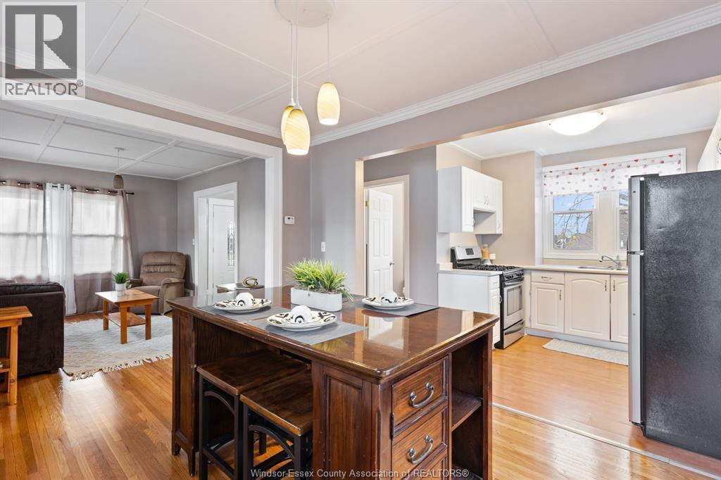 936 Arthur, Windsor, ON - Indoor