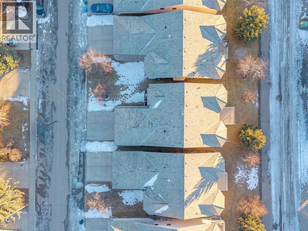 15875 Shannon Link Sw, Calgary, AB - Outdoor