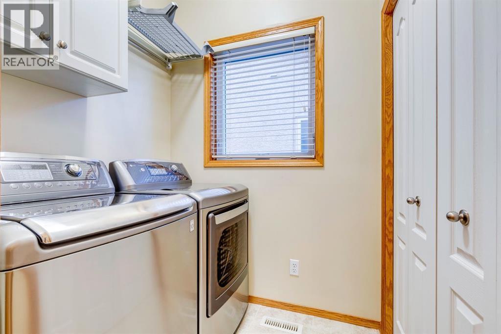 15875 Shannon Link Sw, Calgary, AB - Indoor Photo Showing Laundry Room