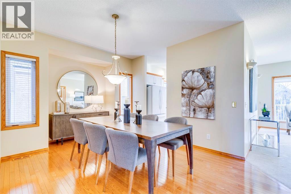 15875 Shannon Link Sw, Calgary, AB - Indoor Photo Showing Dining Room