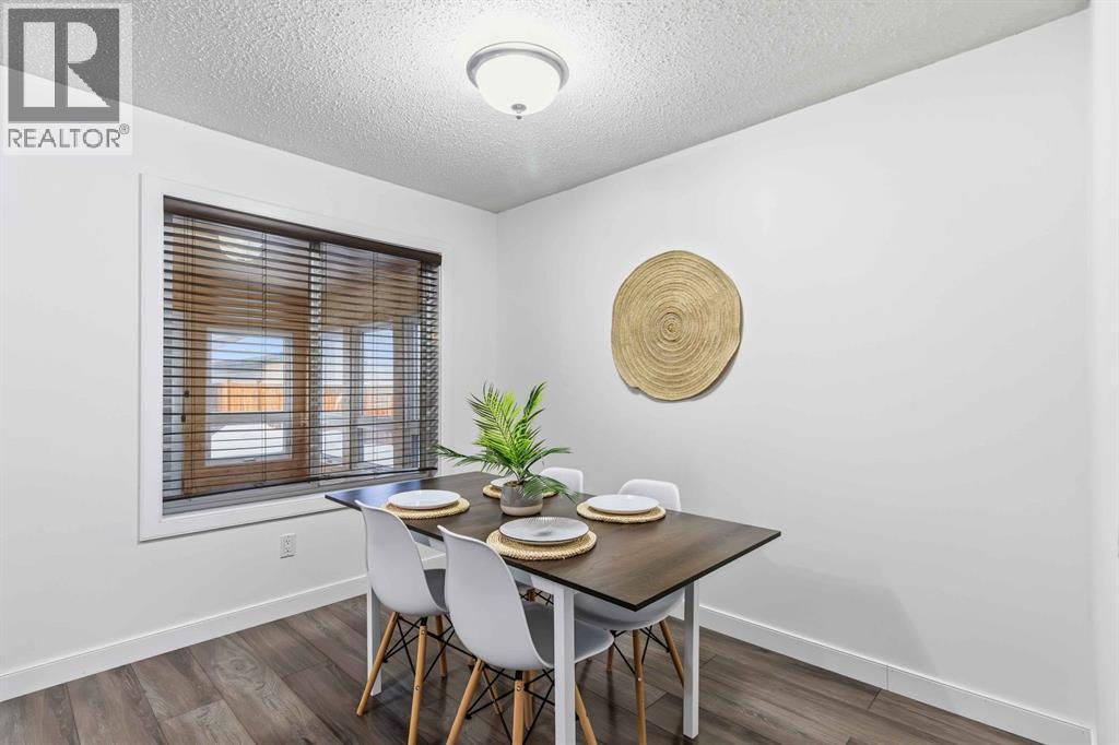 250 Fox Crescent, Fort Mcmurray, AB - Indoor Photo Showing Dining Room
