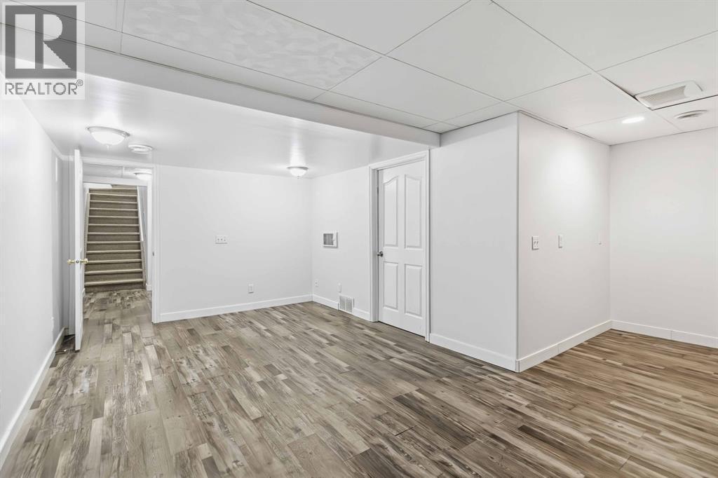 250 Fox Crescent, Fort Mcmurray, AB - Indoor Photo Showing Other Room