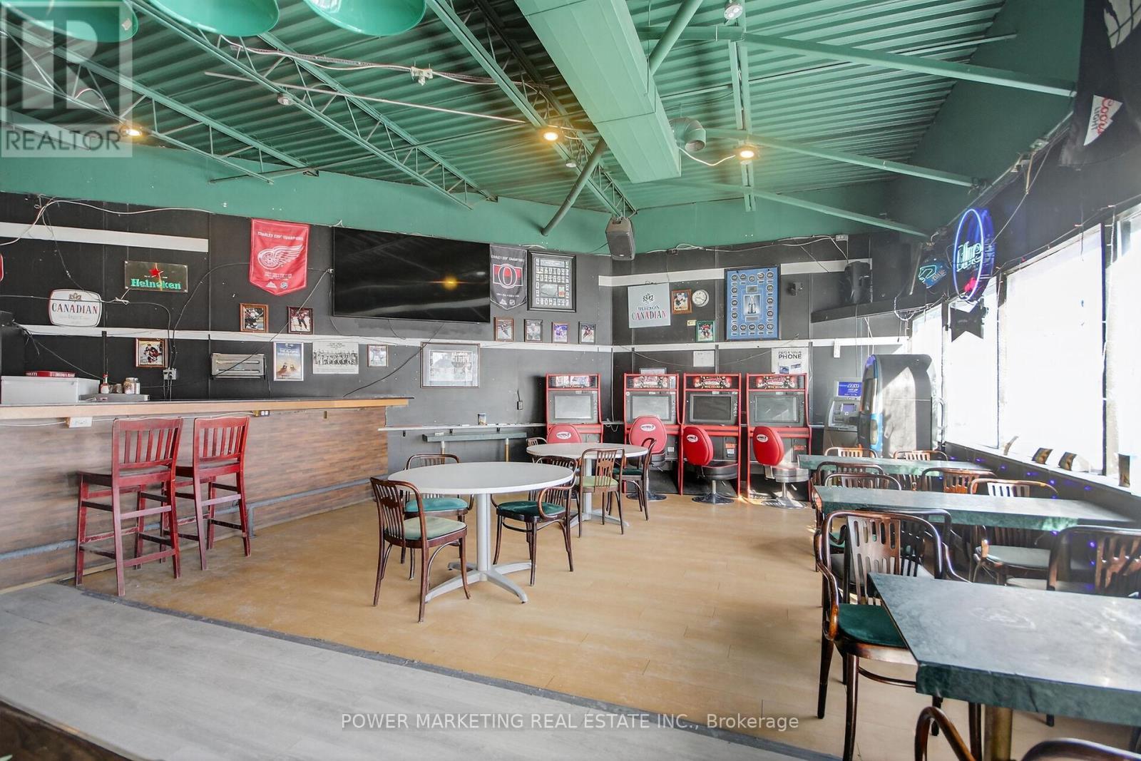 858 Merivale Road, Ottawa, ON