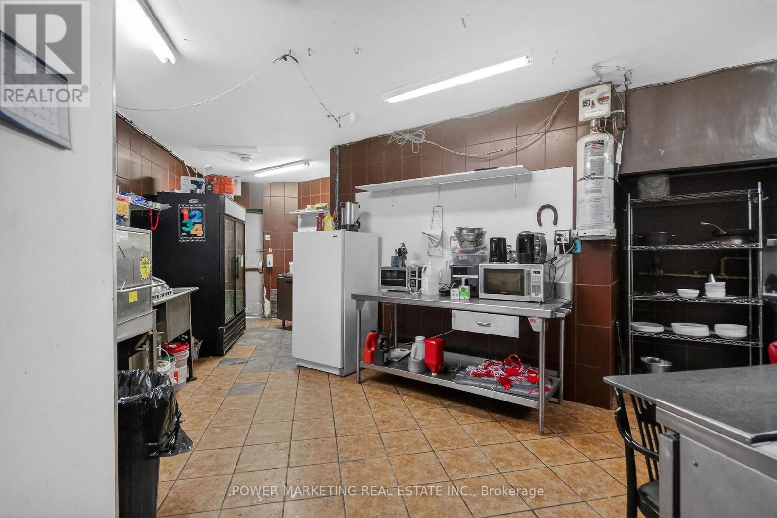 858 Merivale Road, Ottawa, ON