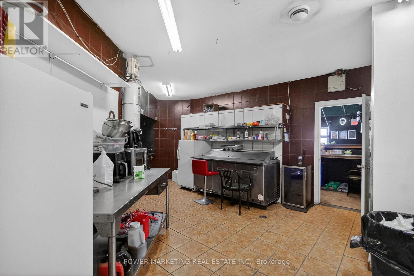 858 Merivale Road, Ottawa, ON