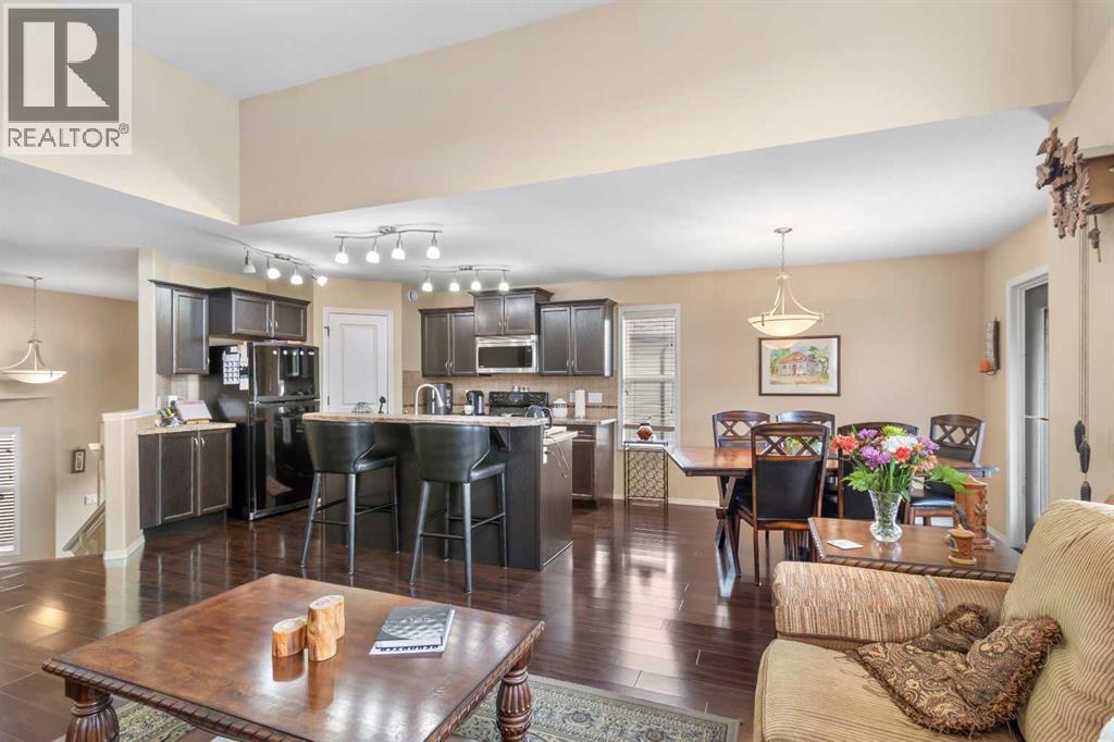 22 Morton Close, Penhold, AB - Indoor Photo Showing Living Room
