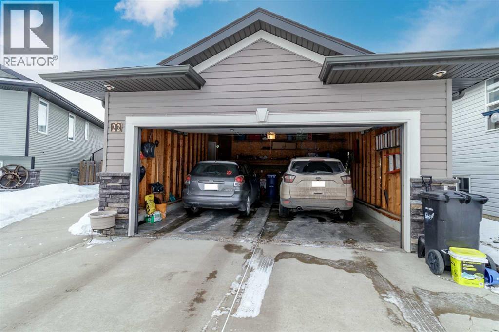 22 Morton Close, Penhold, AB - Outdoor With Exterior