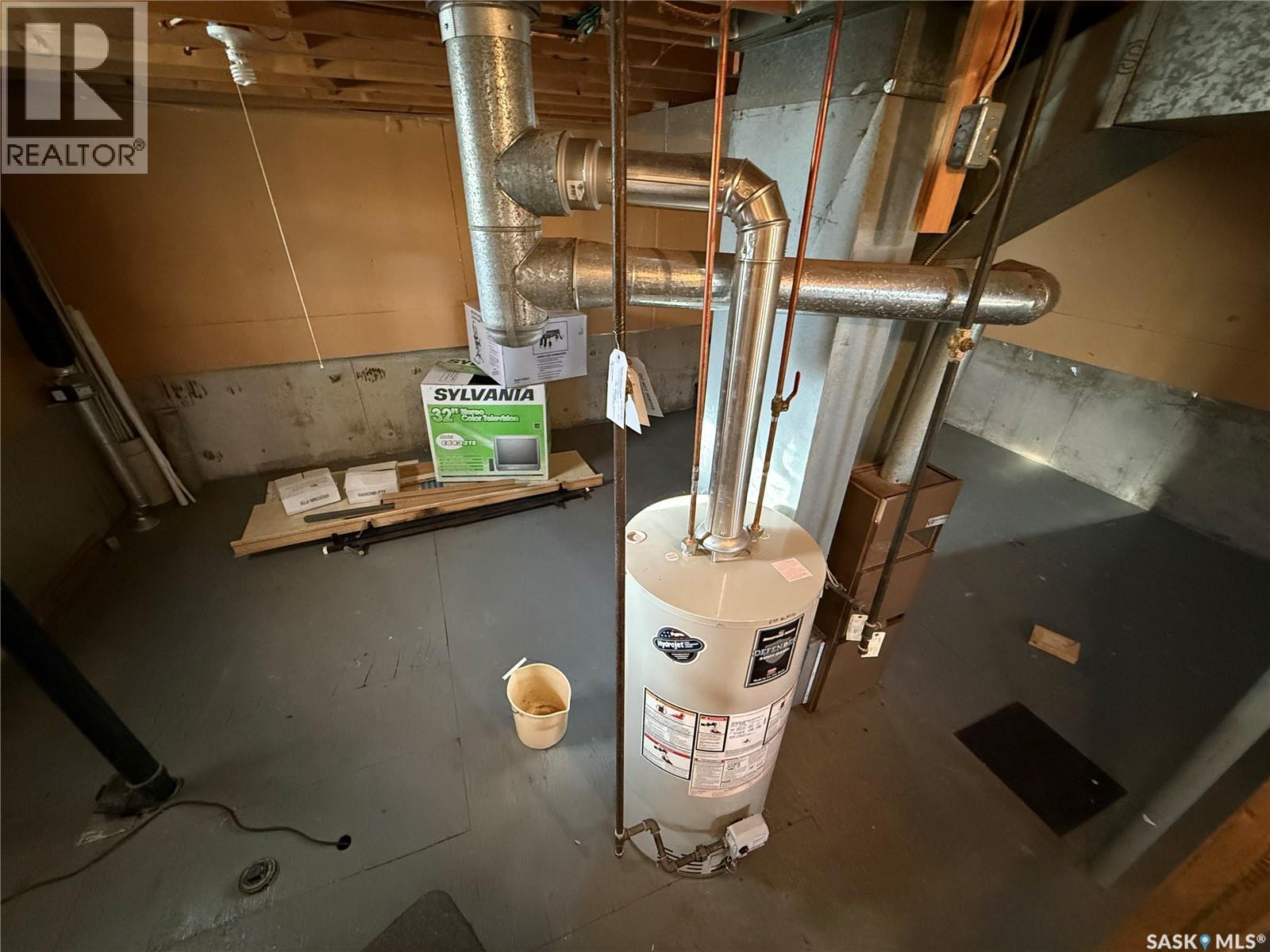 970 Larson Crescent, Eston, SK - Indoor Photo Showing Basement