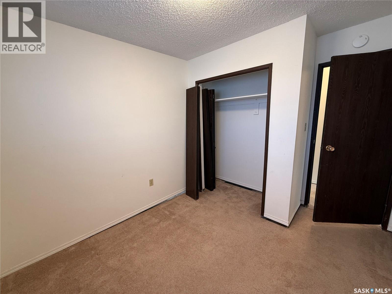 970 Larson Crescent, Eston, SK - Indoor