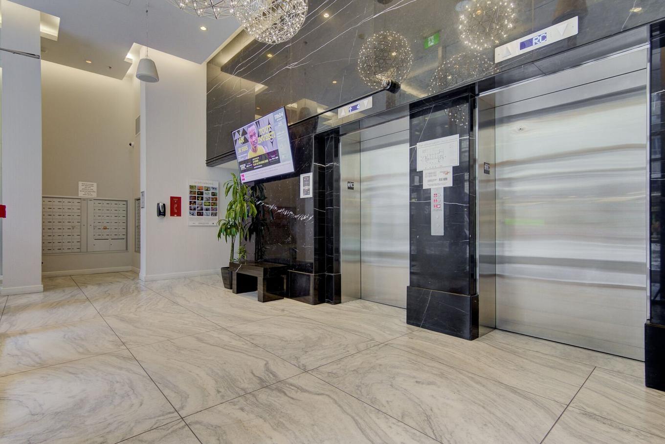 Ascenseur - 1906-1211 Rue Drummond, Montréal (Ville-Marie), QC - Indoor Photo Showing Other Room