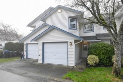 17-2355 Valley View Dr Courtenay, BC V9N 9A5