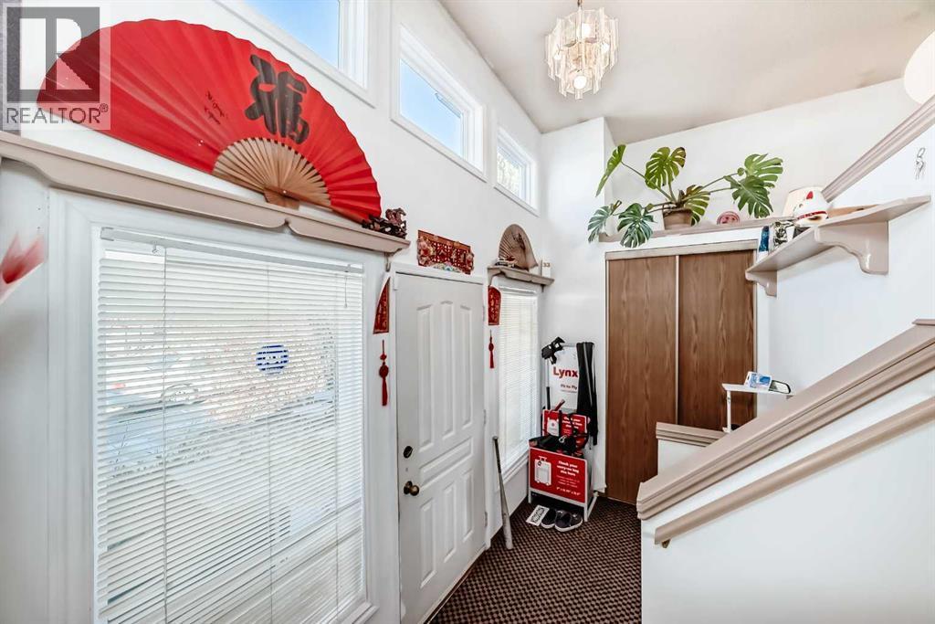 142 Hunterhorn Drive Ne, Calgary, AB - Indoor Photo Showing Other Room