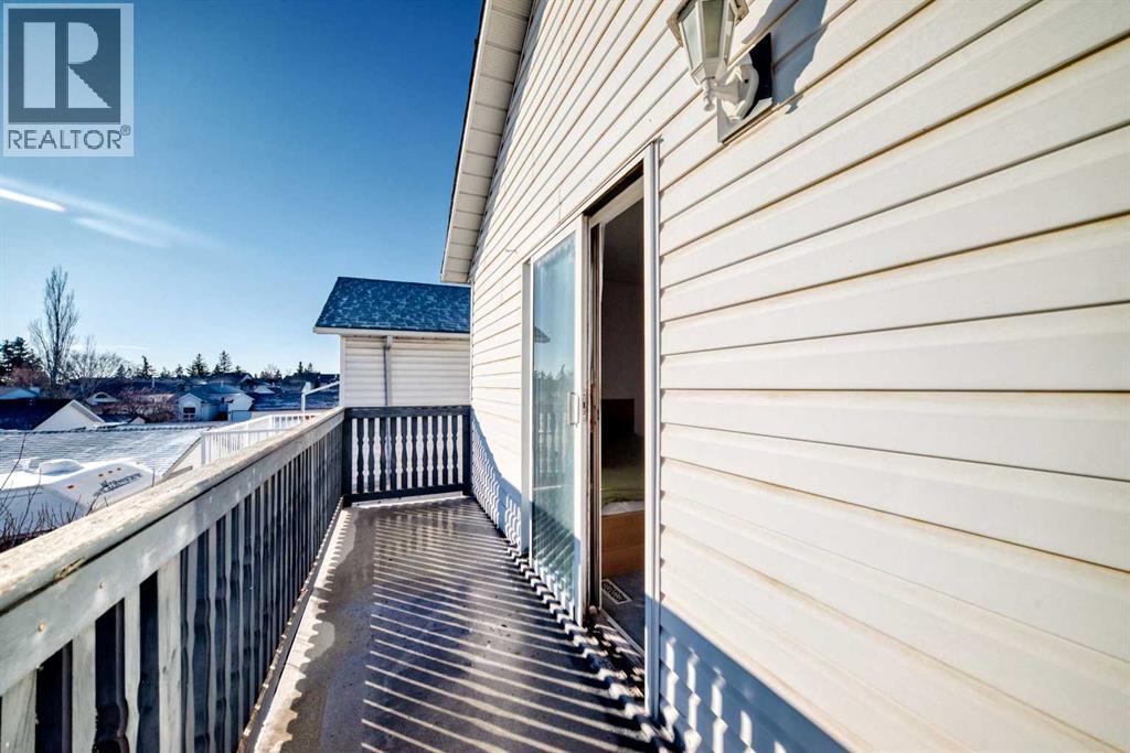 142 Hunterhorn Drive Ne, Calgary, AB - Outdoor