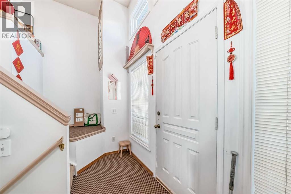 142 Hunterhorn Drive Ne, Calgary, AB - Indoor Photo Showing Other Room